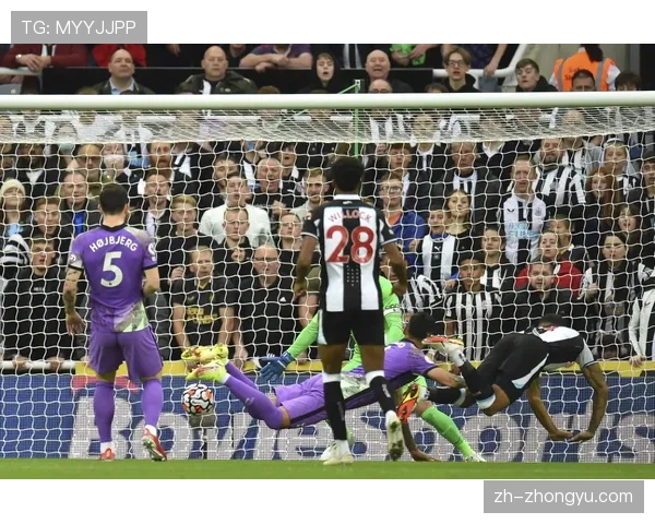 半场战报：曼联0-2热刺，主场球迷响起嘘声